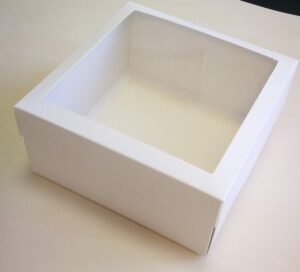 Dėžutė su langeliu 210*210*60 mm